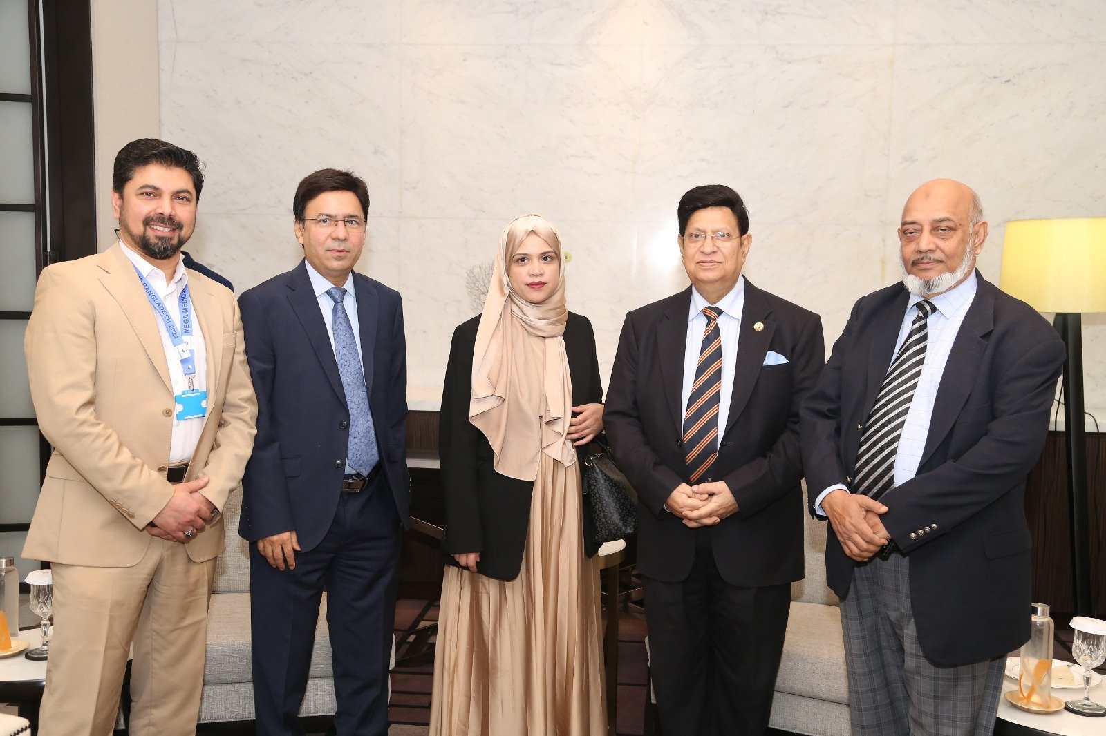 বাংলাদেশি চিকিৎসকদের সঙ্গে অভিজ্ঞতা বিনিময় করলেন অর্ধশতাধিক বিদেশি চিকিৎসক