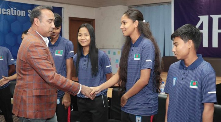 সাফজয়ী মেয়েদের দেড় কোটি টাকা পুরস্কার ঘোষণা বাফুফের