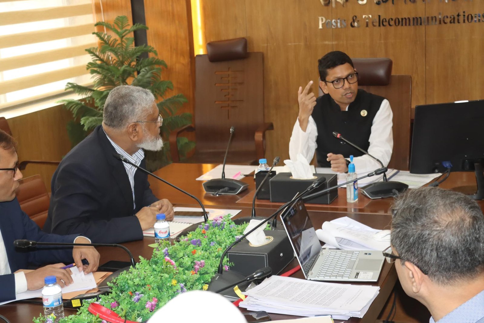 টেলিযোগাযোগ প্রতিষ্ঠানকে রেগুলেটর নয় ফেসিলিটেটর হতে হবে: জুনাইদ আহমেদ পলক