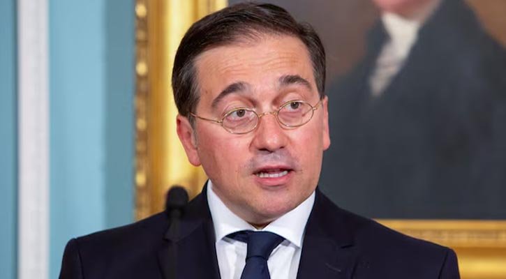 ইসরায়েলগামী অস্ত্রের জাহাজকে বন্দরে জায়গা দিল না স্পেন