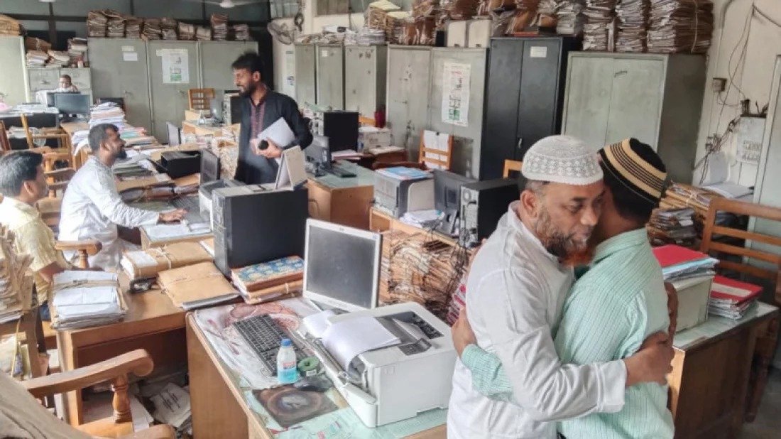 টানা ১০ দিনের ছুটি শেষ, আজ খুলছে সরকারি অফিস