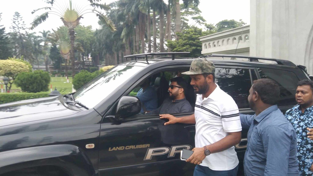ঈদের বিরতির পর নগর ভবনে ফের ইশরাক, সঙ্গে অনুসারীরা