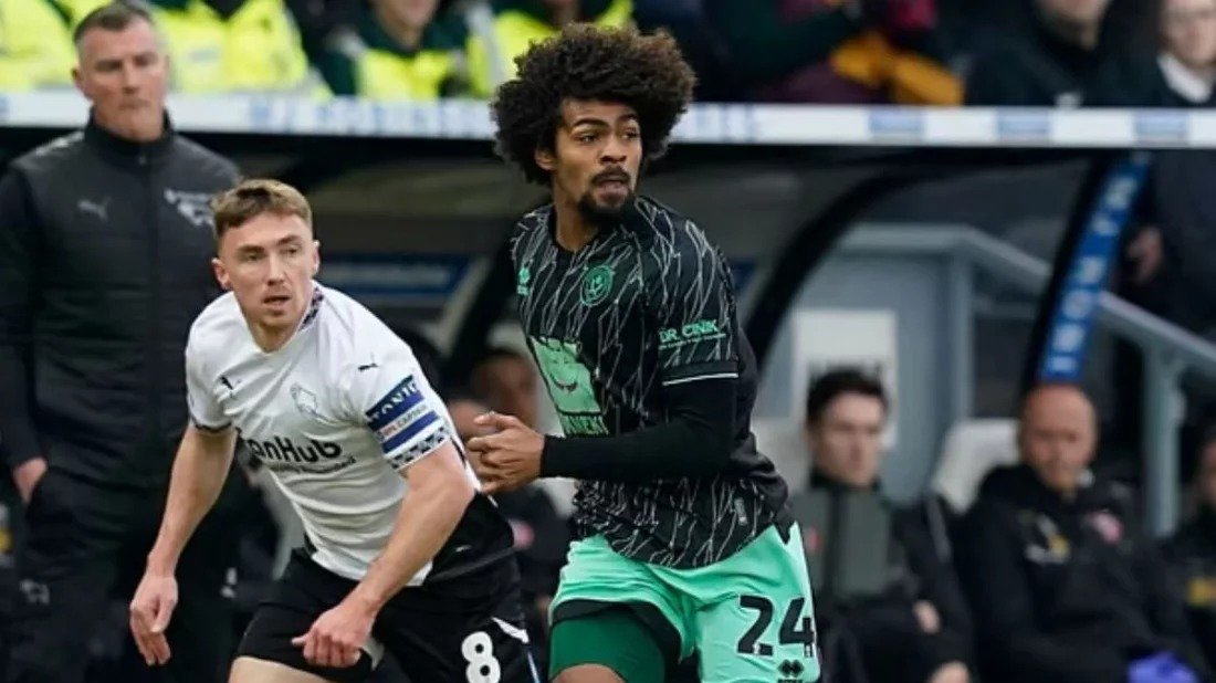 অভিষেক ম্যাচেই আলো ছড়ালেন বাংলাদেশি হামজা, পেলেন ম্যাচসেরার স্বীকৃতি