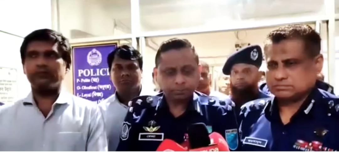 আইনশৃঙ্খলা পরিস্থিতি নিয়ন্ত্রণে কঠোর পদক্ষেপ: ফরিদপুরে ডিআইজি রেজাউল মল্লিক