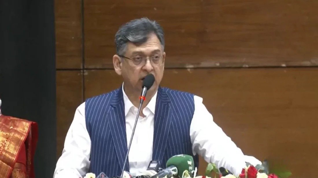 বিজয়ীদের অভিনন্দন জানালেন সালাহউদ্দিন আহমদ