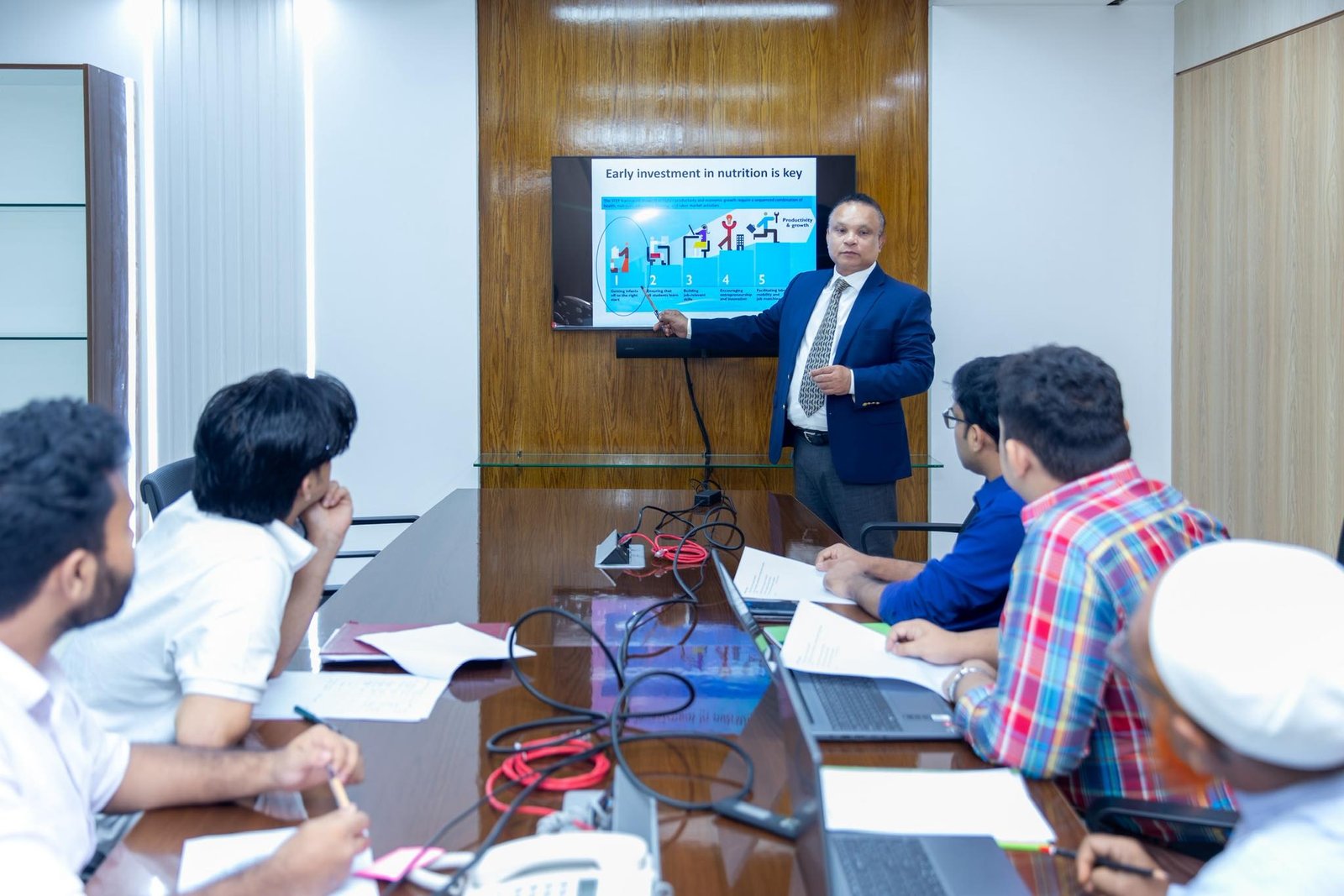 জনগণের জন্য সংস্কার, শুধু রাজনীতিবিদদের জন্য নয়